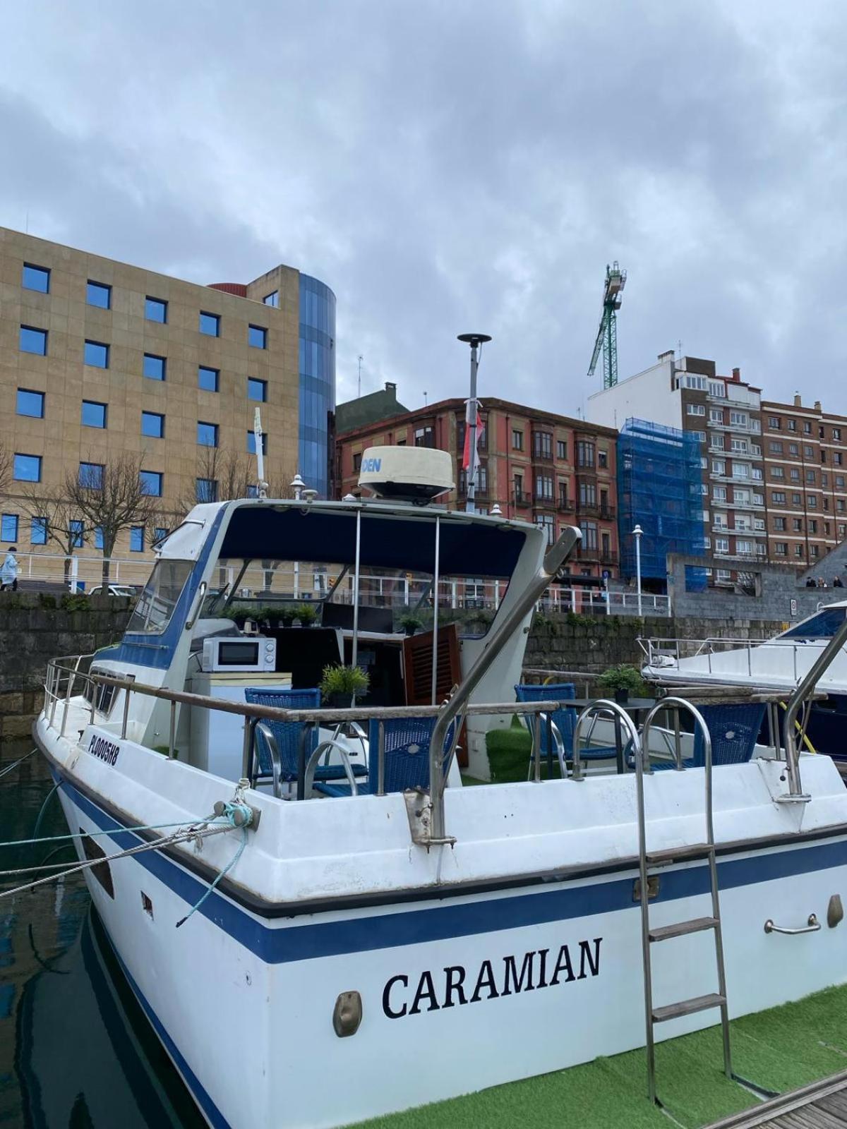 Experiencia En El Mar Gijon C Hotel Luaran gambar